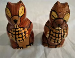 Buy 2 Vintage Signed Folk Art Wood Painted & Hand Carved Squirrel 4  Costa Rica • 41.34£