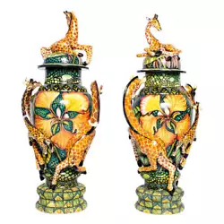 Buy Giraffe Urns - Senzo Duma Ceramics  • 5,906.21£