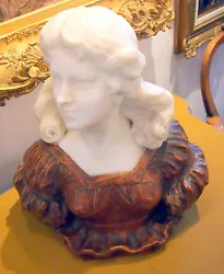 Buy Rare Bust Of A Beauty Marble Carrara & Wood Elegant Details 18-19 Century  • 4,488.72£