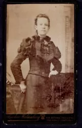 Buy Victorian CDV - Young Woman - Photo Theodore Waltenberg, London • 3£